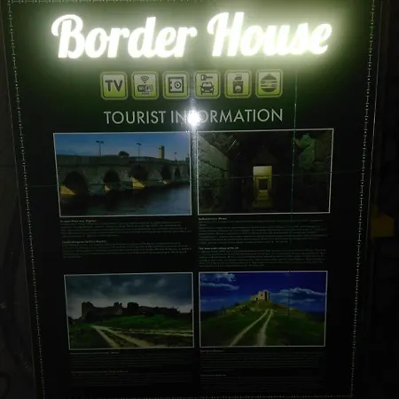 ゲストハウス Border House